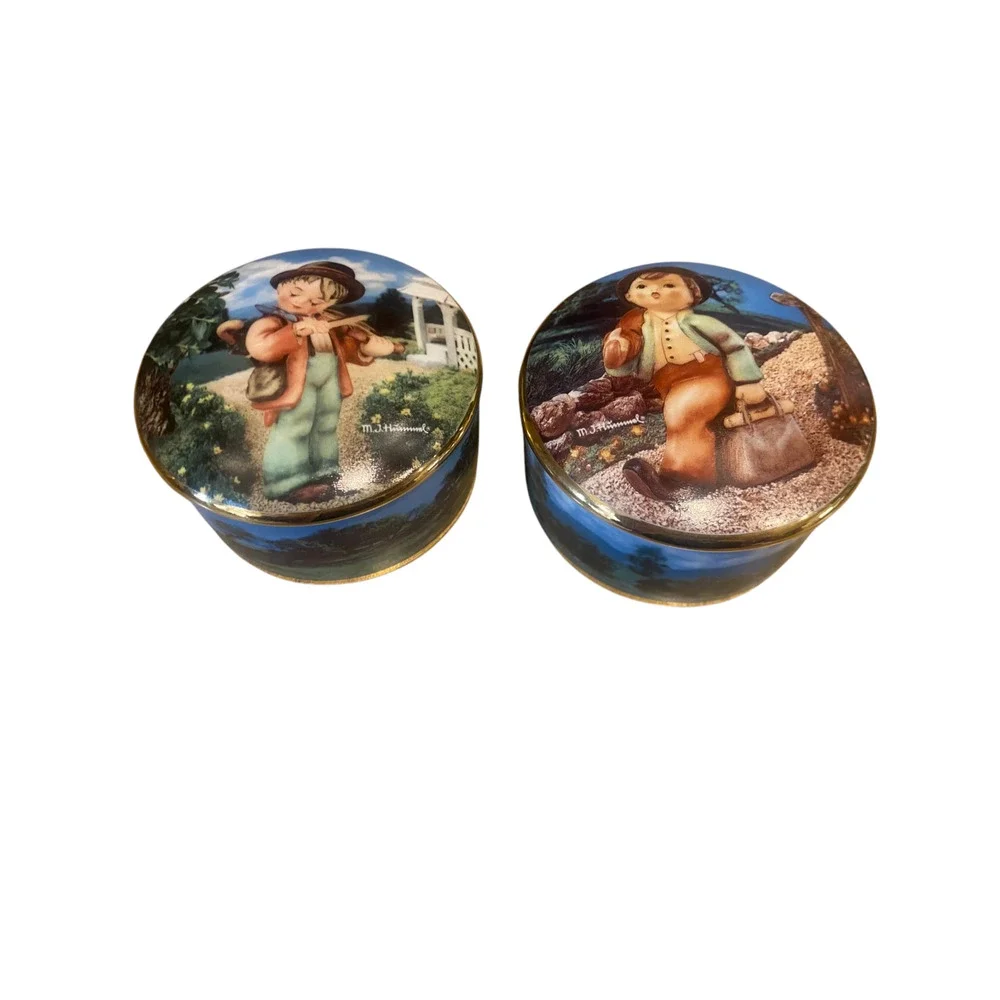 Danbury Mint M.I. Hummel Merry Wanderer & Little Fiddler Music Box Set of 2